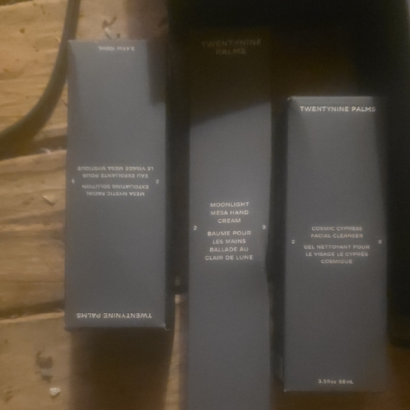 Twentynine Palms Skincare Set - Elegant Black - Picture 4 of 6